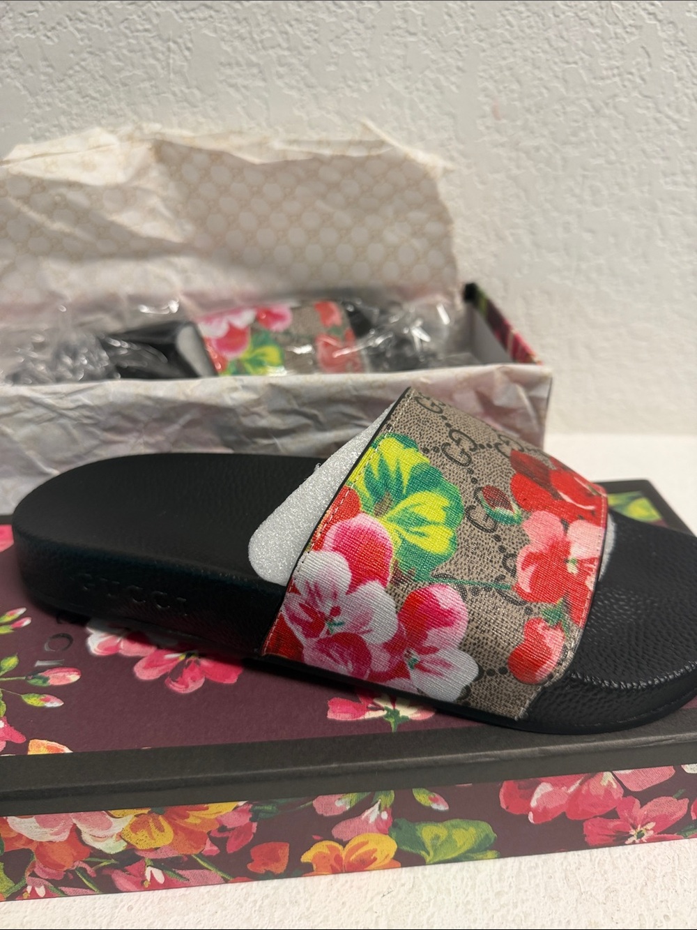 Floral Burgundy Pink Blooms Slides Woman 41